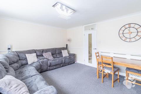 3 bedroom end of terrace house for sale, St. Margarets Avenue, Stanford-Le-Hope SS17