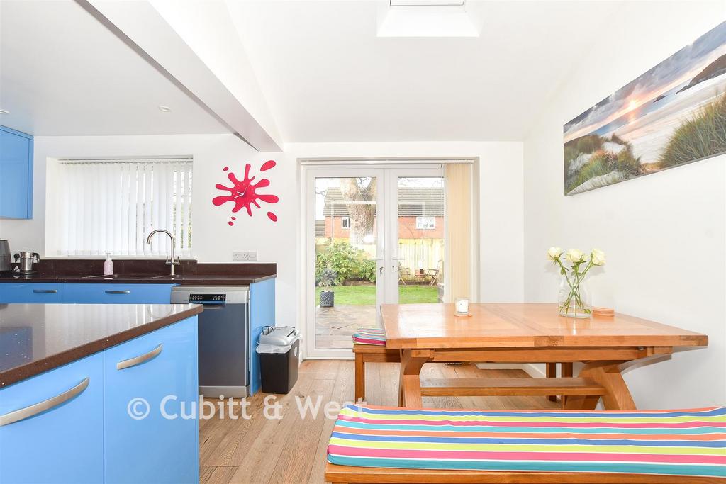 Kitchen/Dining Room