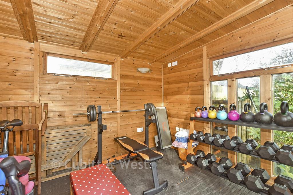 Workshop/Outbuildings