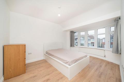 undefined, Conway Crescent, Greenford UB6