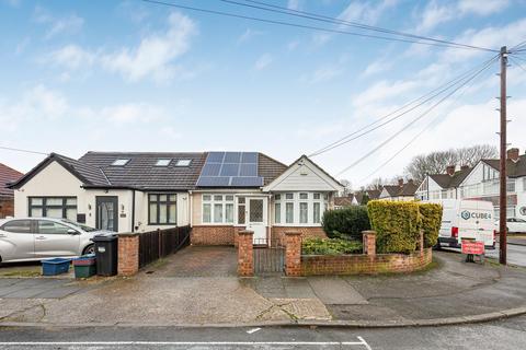 2 bedroom semi-detached bungalow for sale, Parkfield Crescent, Feltham, TW13