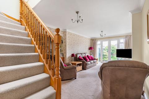 2 bedroom semi-detached bungalow for sale, Parkfield Crescent, Feltham, TW13