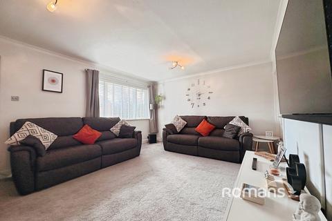 undefined, Glenavon Gardens, Yateley, Hampshire