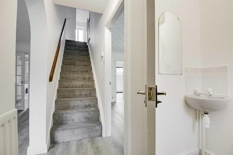 4 bedroom detached house to rent, Bickleigh Crescent, Milton Keynes MK4