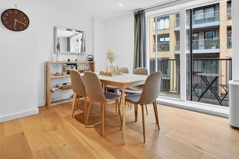 2 bedroom flat for sale, Weston Street, London SE1