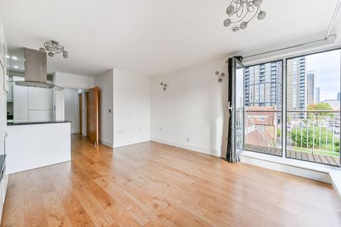 2 bedroom flat to rent, Skyline Court, Central Croydon, Croydon, CR0