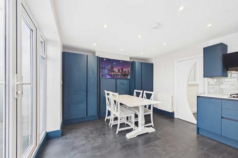 2 bedroom apartment for sale, London Road, Leigh-on-sea, SS9