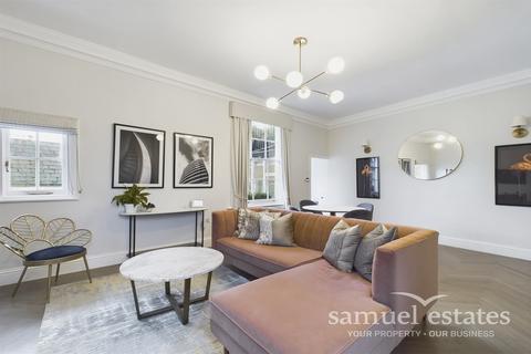 2 bedroom flat to rent, Sunningdale Gardens, London, W8