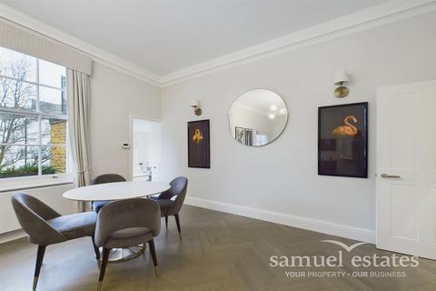 2 bedroom flat to rent, Sunningdale Gardens, London, W8