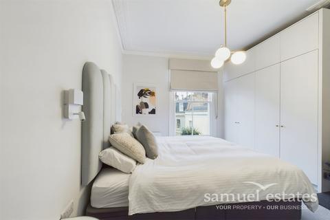 2 bedroom flat to rent, Sunningdale Gardens, London, W8