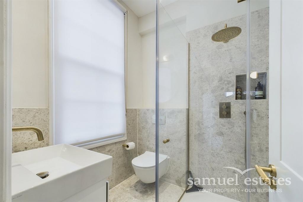 Main Bathroom