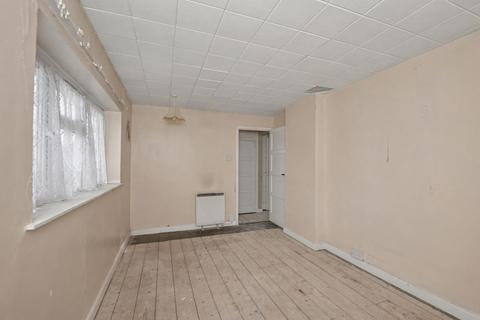 3 bedroom semi-detached house for sale, 13 Peterhouse Crescent, Woodbridge, Suffolk, IP12 4HZ