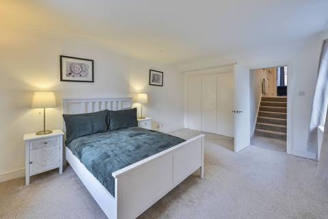 2 bedroom flat to rent, Hans Road, Knightsbridge, London, SW3