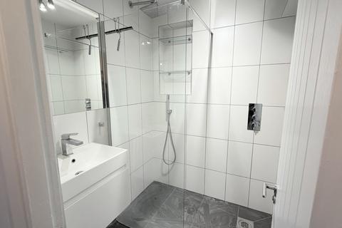 2 bedroom flat to rent, Lincoln Court, Stamford Hill, N16 5DZ
