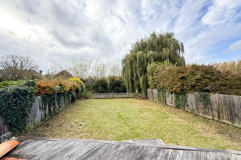 undefined, Wraysbury, Berkshire