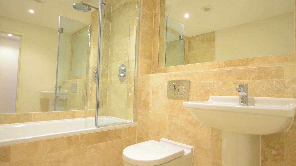 Bathroom.JPG