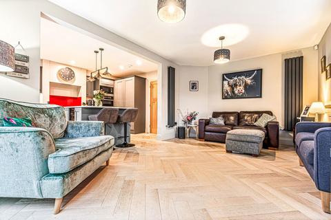 4 bedroom detached house for sale, Avenue Road, Leicester LE7