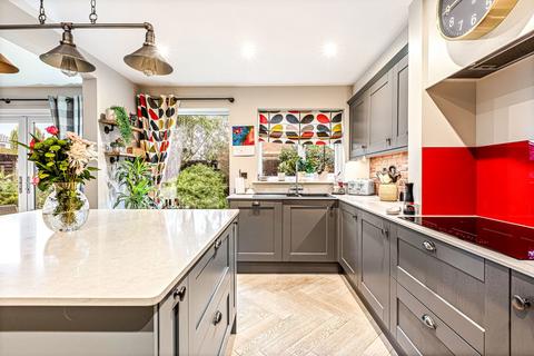 4 bedroom detached house for sale, Avenue Road, Leicester LE7