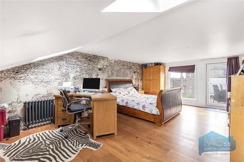3 bedroom maisonette for sale, Church Lane, Crouch End, London, N8