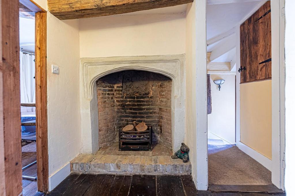 Feature Fireplace