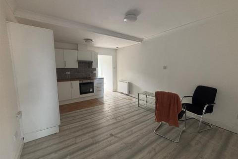 1 bedroom apartment to rent, 14a West Bromwich