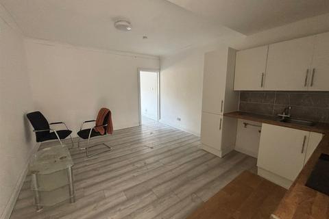 1 bedroom apartment to rent, 14a West Bromwich