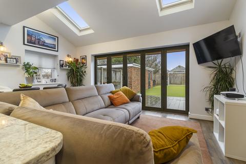 3 bedroom semi-detached house for sale, Worcester WR3