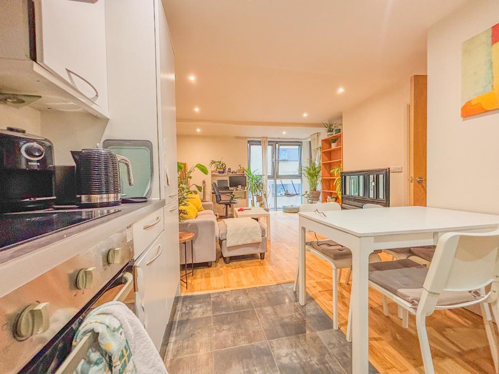 Kitchen/Lounge