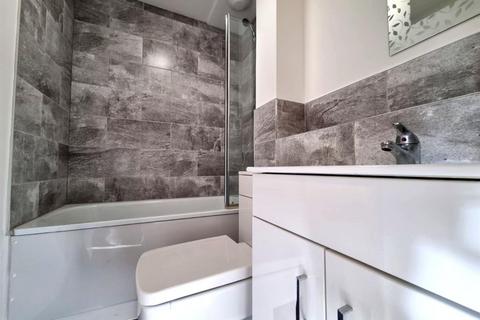 undefined, Gilderdale, Luton LU4