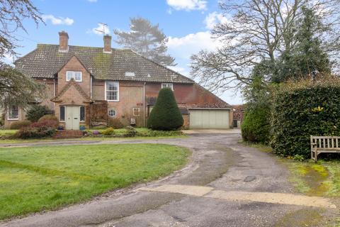 5 bedroom detached house for sale, Sussex Road, Petersfield, GU31