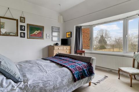 5 bedroom detached house for sale, Sussex Road, Petersfield, GU31