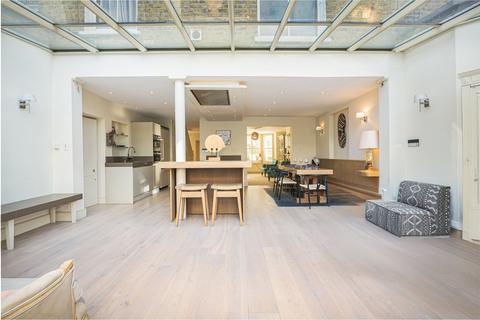 5 bedroom end of terrace house for sale, Salcott Road, London, SW11