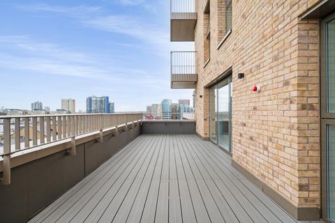3 bedroom flat to rent, Chelsea Botanica Apartments, Fulham, London, SW6