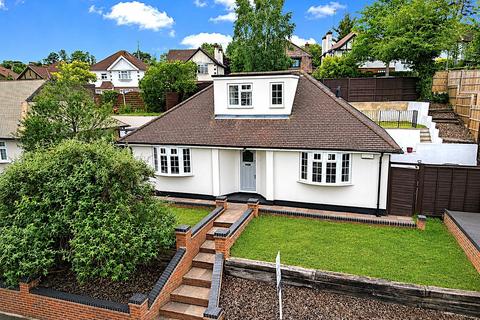 3 bedroom detached bungalow for sale, Ravensbourne Avenue, Shortlands, BR2