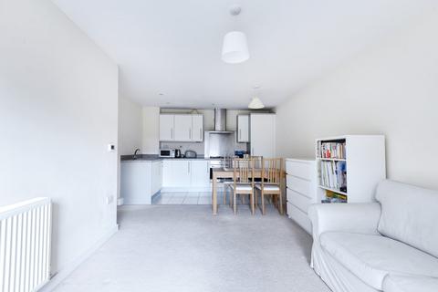 Uxbridge Road, West Ealing, London, W13