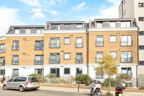 undefined, Uxbridge Road, West Ealing, London, W13