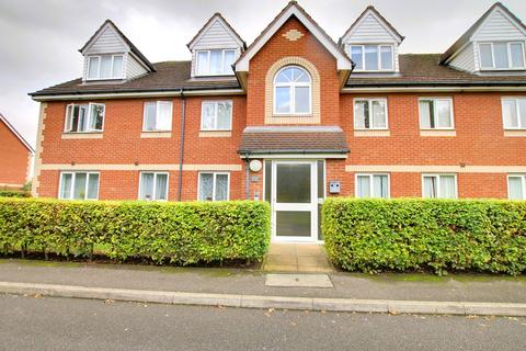 2 bedroom flat to rent, Peterhouse Close, Peterborough PE3