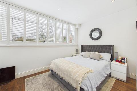 1 bedroom apartment for sale, Rotary House, Breakspear Road, Ruislip HA4