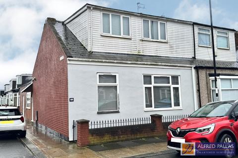 2 bedroom end of terrace house for sale, Atkinson Road, Fulwell