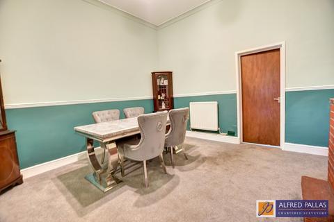 2 bedroom end of terrace house for sale, Atkinson Road, Fulwell