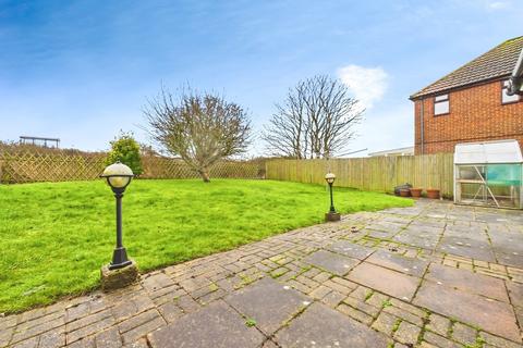 4 bedroom detached house for sale, Seabourne Way, Dymchurch