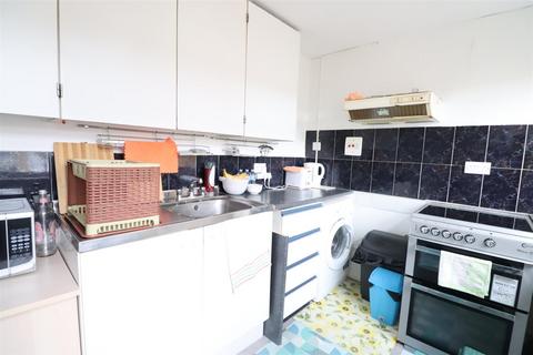 1 bedroom apartment for sale, Bramble Avenue, Conniburrow, Milton Keynes