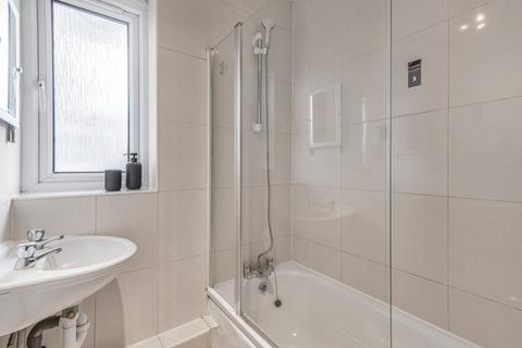 2 bedroom flat to rent, Abbots Manor, Pimlico, London, SW1V