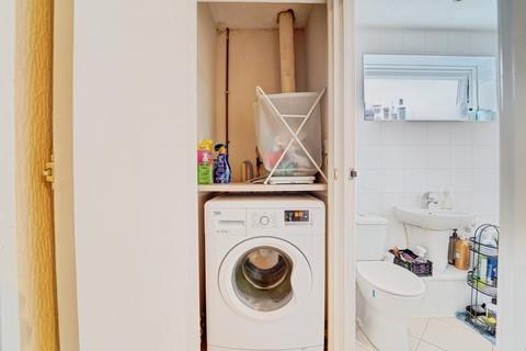 undefined, Massey Close, Bedford MK42