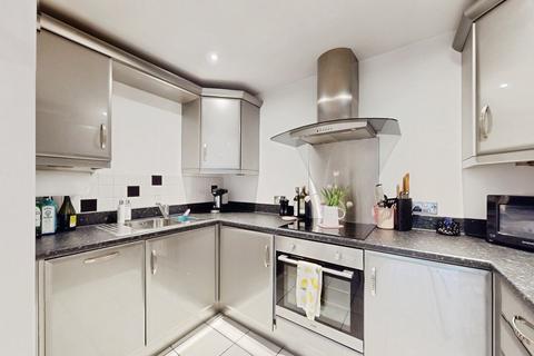 undefined, Apartment 3, The Crescent