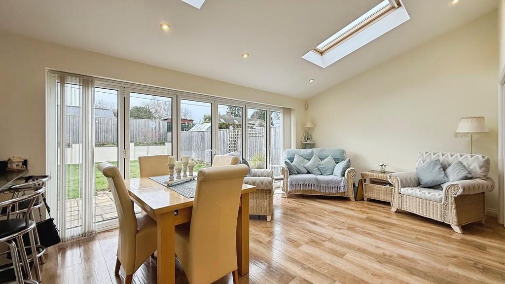 Kitchen/family room