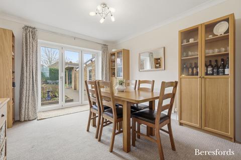 3 bedroom detached house for sale, Pines Road, Chelmsford, CM1