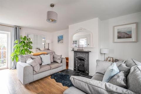 undefined, Uploders, Bridport