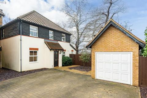 undefined, Eleanors Close, Thundridge