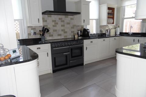 2 bedroom detached house for sale, New Road, Sutton Bridge
